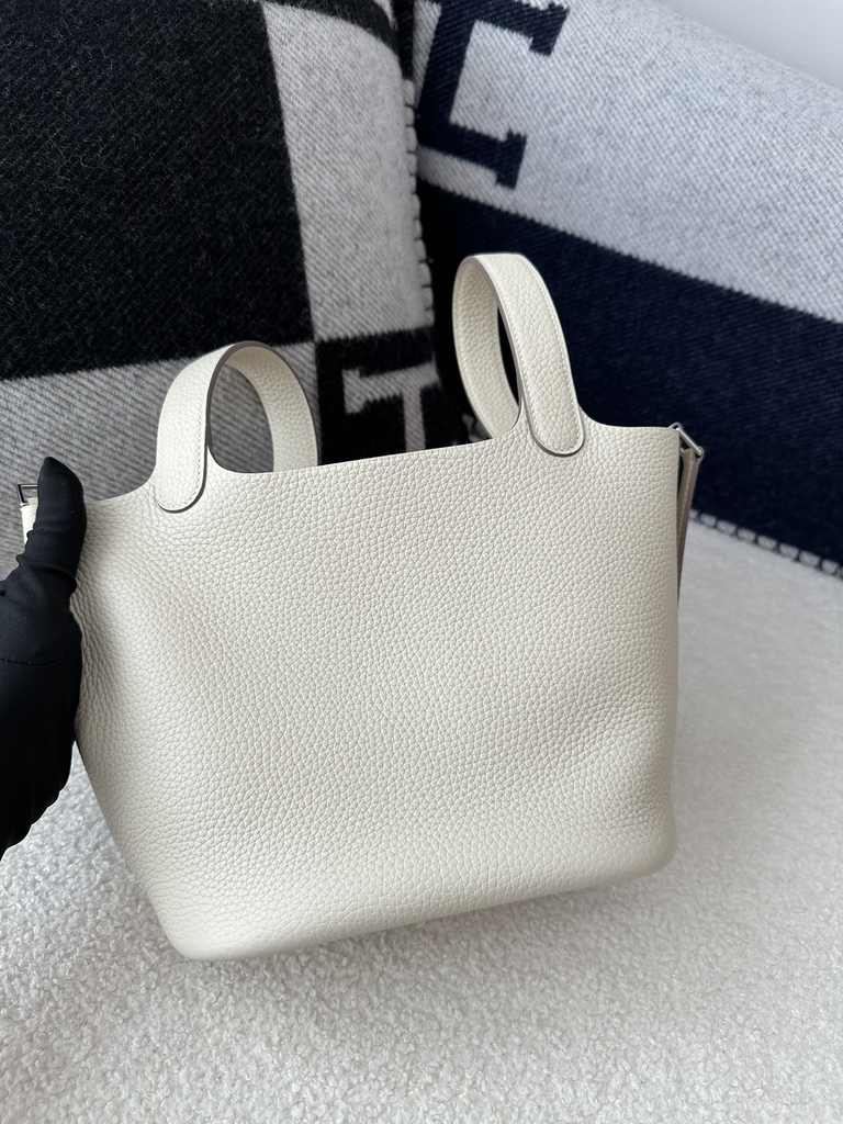 Picotin Lock 18cm in Imported Clemence TC Leather, CK10 Carie Milkshake White with Silver Hardware