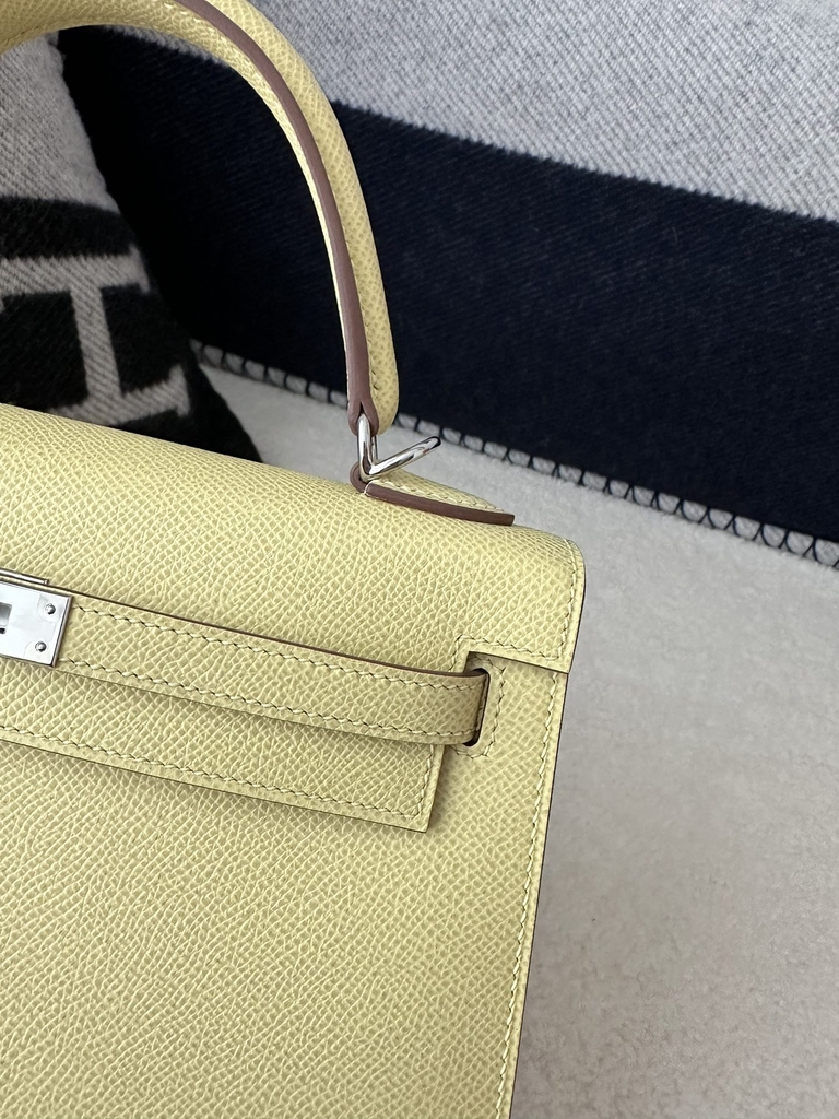 Kelly 25cm in Imported Epsom Leather, 1Z Jaune Poussin Chick Yellow with Silver Hardware