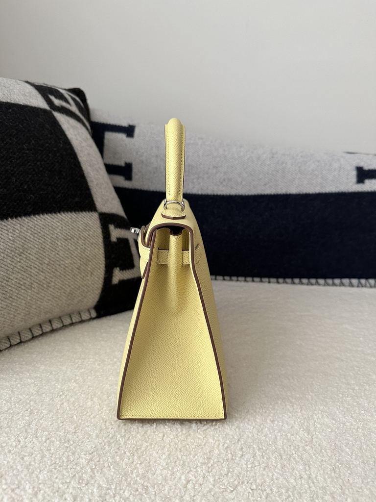 Kelly 25cm in Imported Epsom Leather, 1Z Jaune Poussin Chick Yellow with Silver Hardware