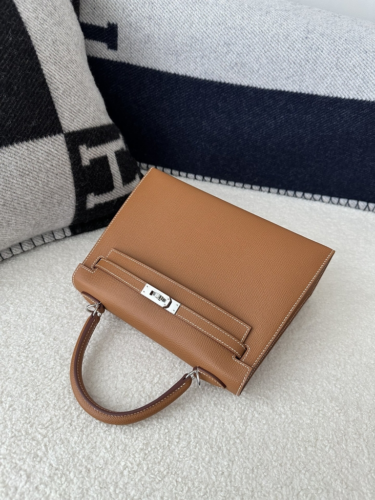 Kelly 25cm in Imported Epsom Leather, CK37 Gold with Silver Hardware