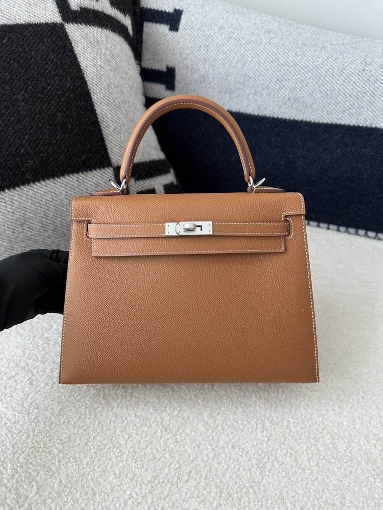 Kelly 25cm in Imported Epsom Leather, CK37 Gold with Silver Hardware
