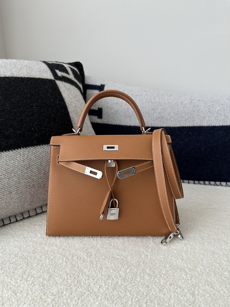 Kelly 25cm in Imported Epsom Leather, CK37 Gold with Silver Hardware