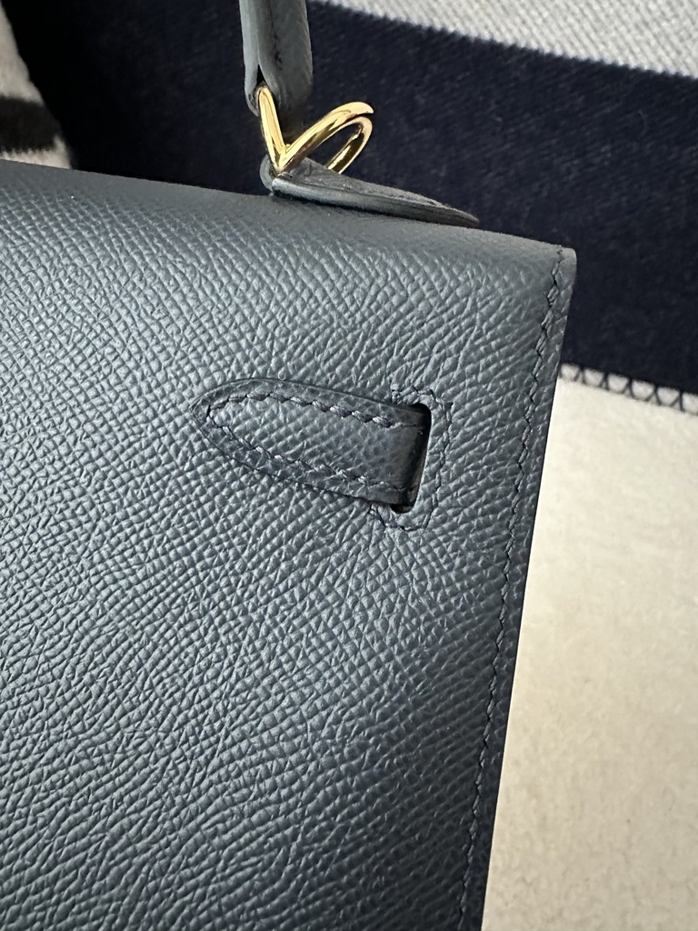 Kelly 25cm in Imported Epsom Leather, 2Z Blue Nuit Midnight Blue with Gold Hardware