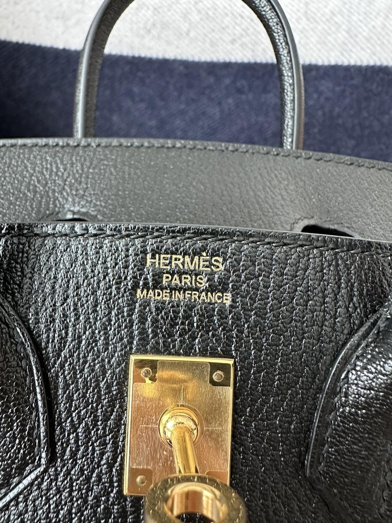 Birkin 25cm in Imported Chevre Goatskin, CC89 Noir Black with Gold Hardware