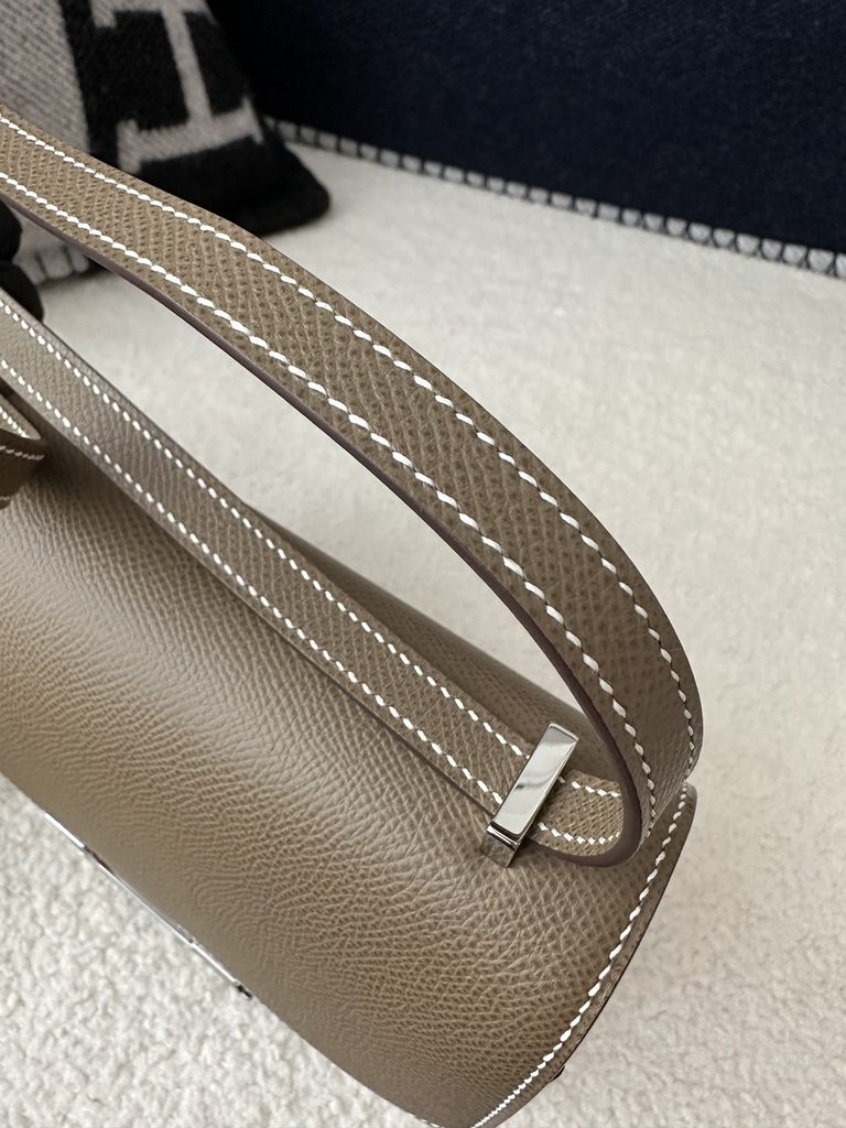 Constance 18cm Classic in Imported Epsom Leather, CK18 Etoupe Grey with Silver Hardware