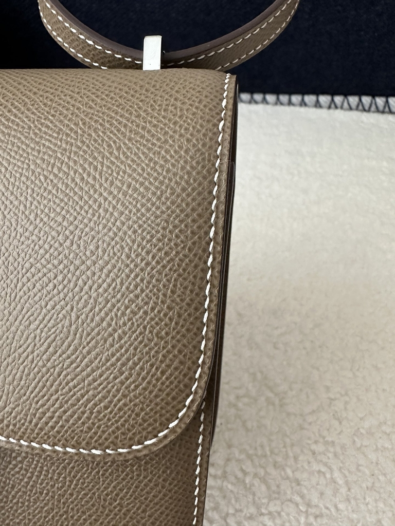 Constance 18cm Classic in Imported Epsom Leather, CK18 Etoupe Grey with Silver Hardware