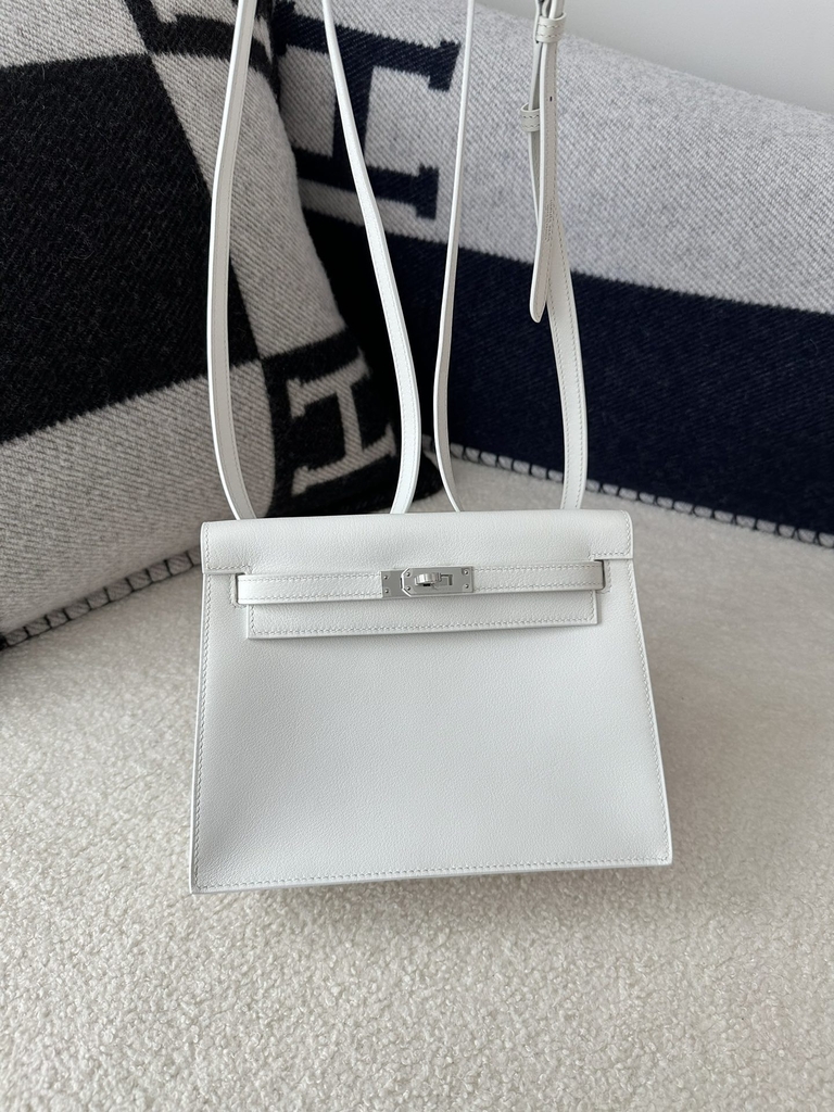 Kelly Danse 22cm Dance Bag in Imported Swift Calfskin, 01 Blank Pure White with Silver Hardware