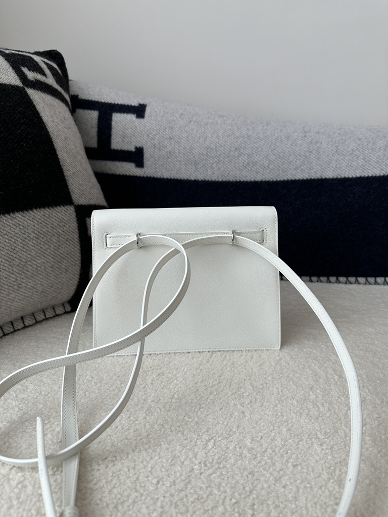 Kelly Danse 22cm Dance Bag in Imported Swift Calfskin, 01 Blank Pure White with Silver Hardware