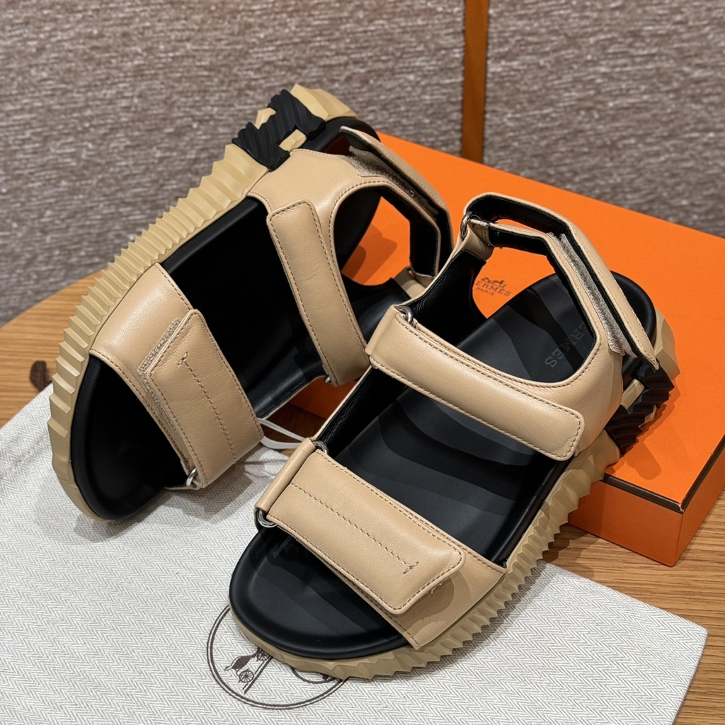 JD-560 - 088 Junior Sandals in Natural Beige Calfskin with Rubber Outsole