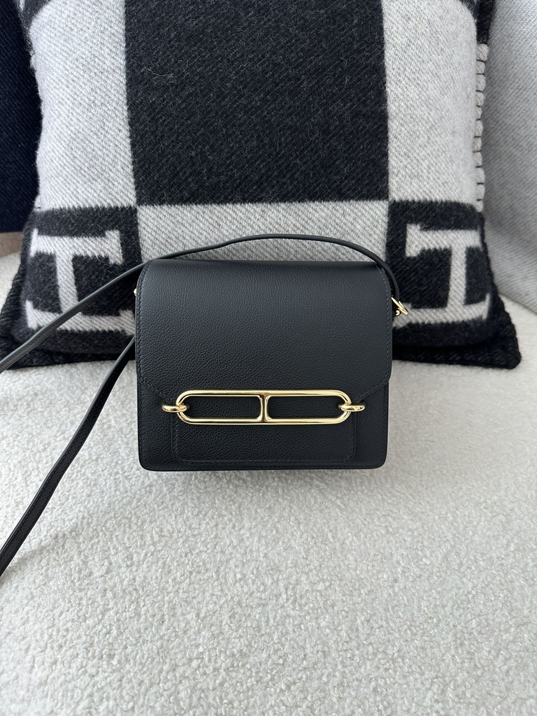 Roulis 18cm in Imported Evercolor Leather, CC89 Noir Black with Gold Hardware