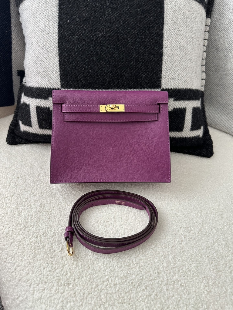 Kelly Danse 22cm Dance Bag in Imported Evercolor Calfskin, P9 Anemone with Gold Hardware