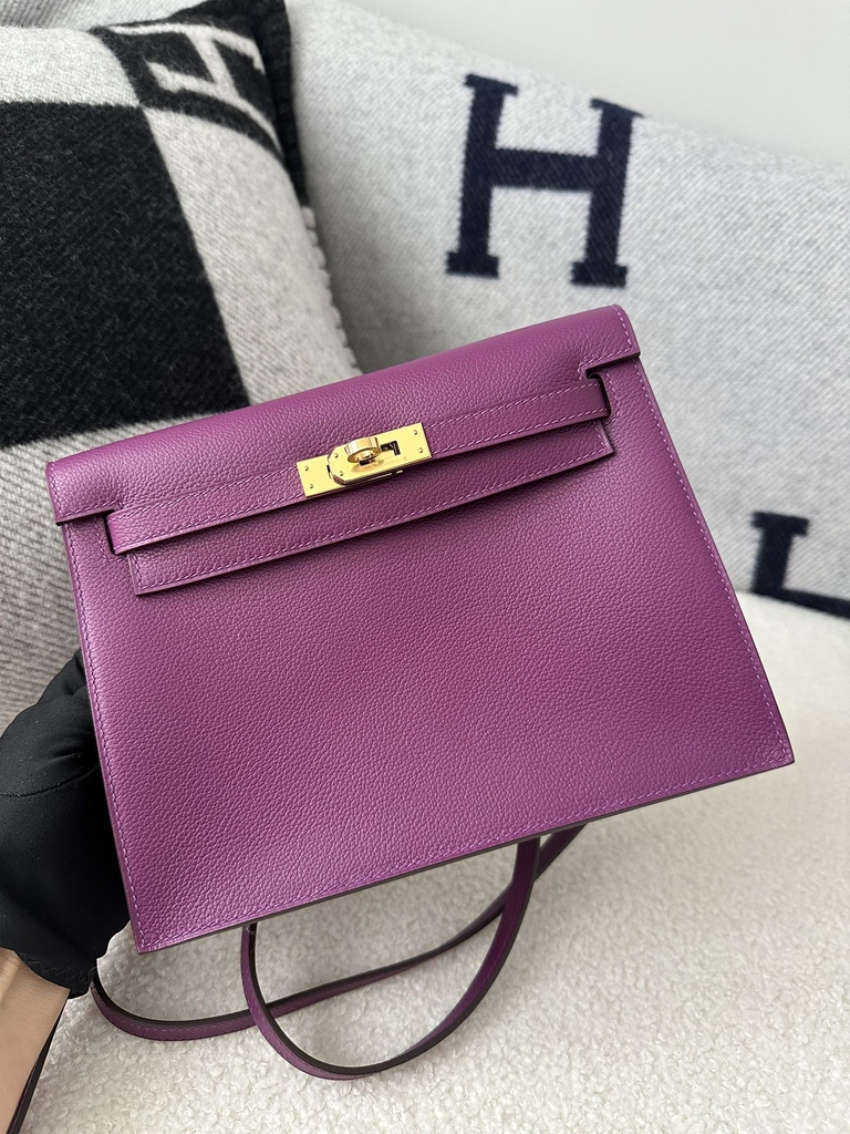 Kelly Danse 22cm Dance Bag in Imported Evercolor Calfskin, P9 Anemone with Gold Hardware