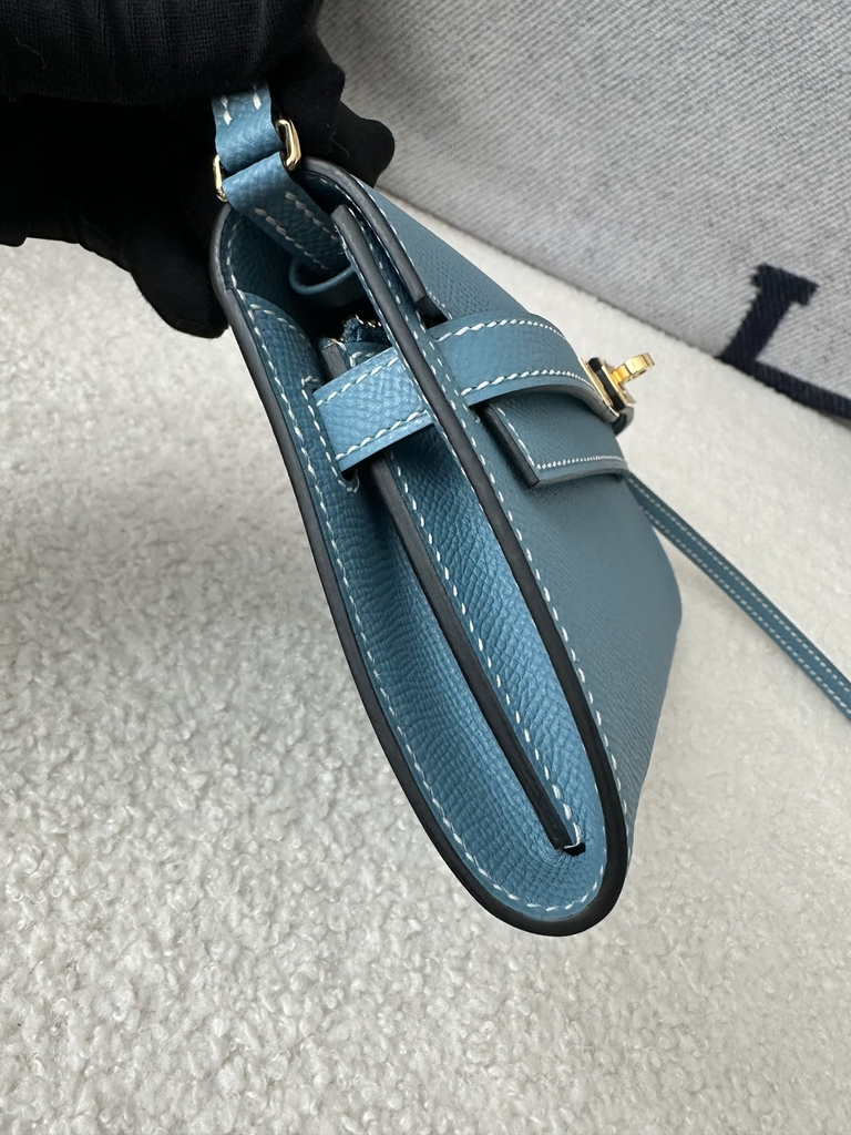 Kelly To Go Crossbody Wallet in Imported Epsom Leather, D2 New Blue Jean with Gold Hardware