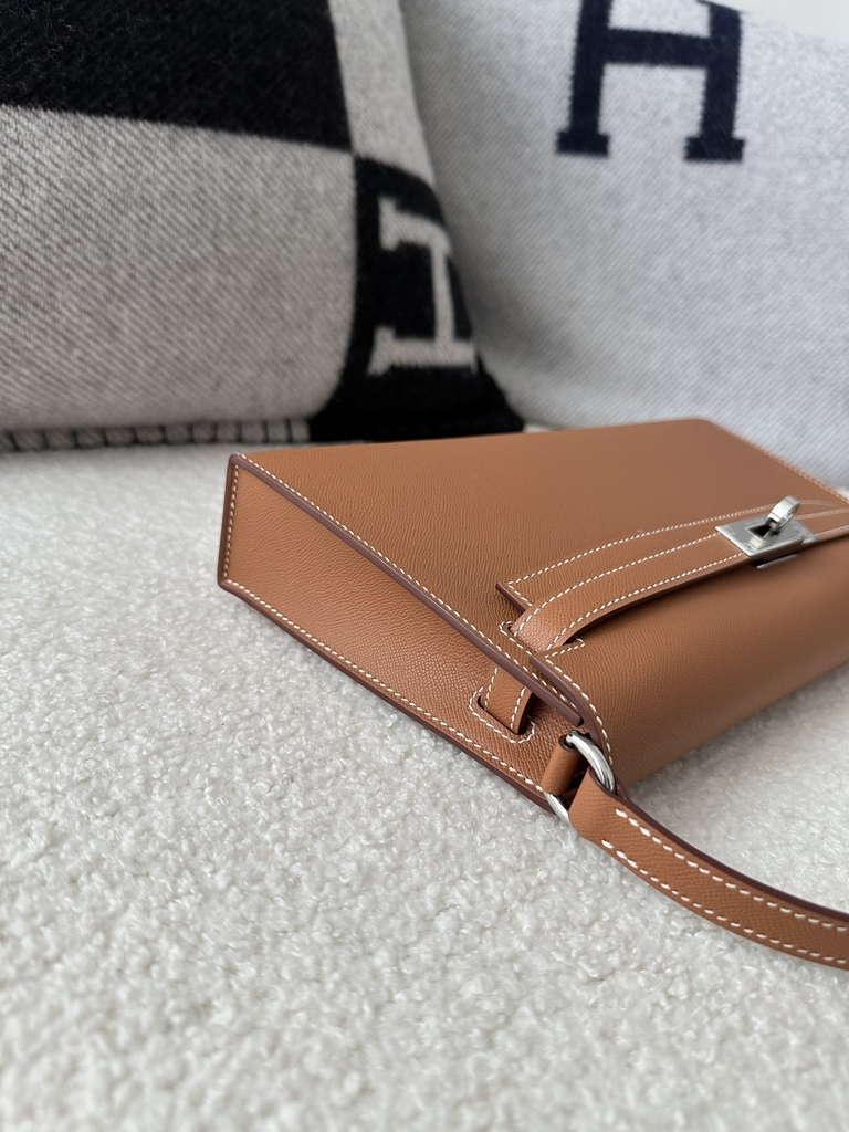 Kelly Elan 27cm New Style Shoulder Bag in Imported Madame Leather, CK37 Gold with Silver Hardware