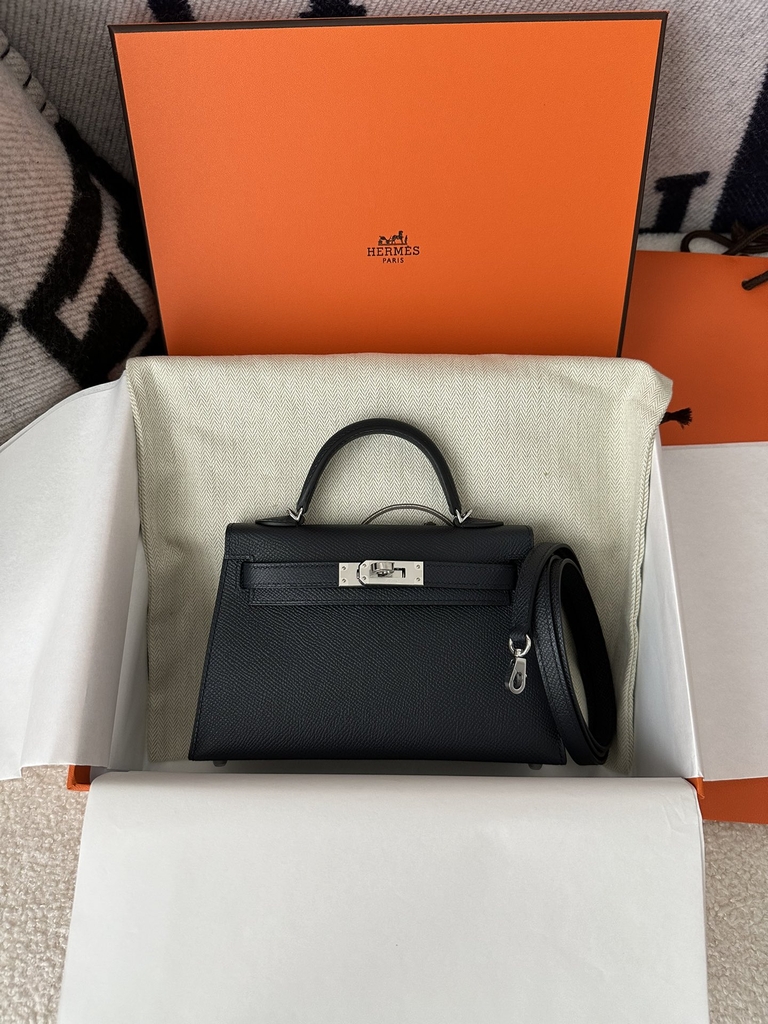 Kelly Mini II Second Generation in Imported Epsom Leather, 2Z Blue Nuit with Silver Hardware