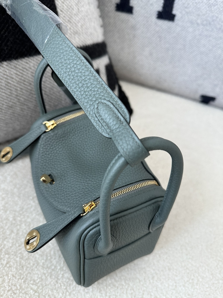 Lindy Mini TC Clemence Calfskin Leather CC63 Vert Amande Almond Green Gold Hardware