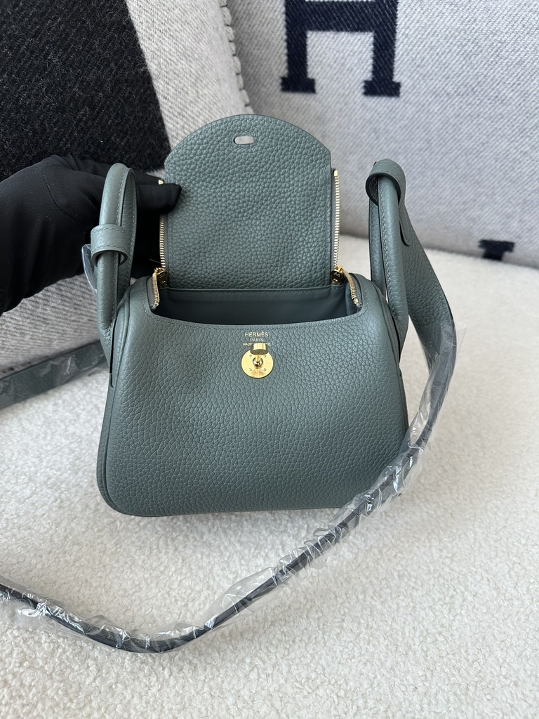 Lindy Mini TC Clemence Calfskin Leather CC63 Vert Amande Almond Green Gold Hardware