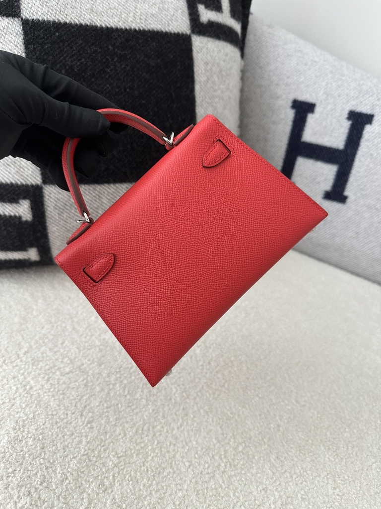 Kelly Mini II Second Generation in Imported Epsom Leather, S3 Rouge De Coeur with Silver Hardware