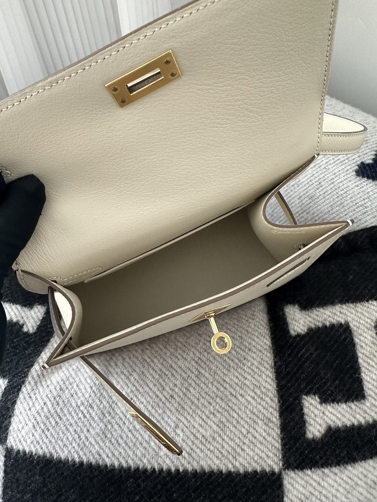 Kelly Desordre 20cm Epsom Textured Calfskin Leather CC10 Carie Milkshake White Gold Hardware