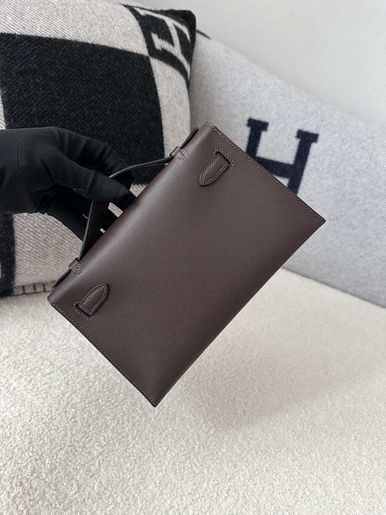 Kelly Pochette 22cm Swift Calfskin Leather CK47 Chocolate Brown Gold Hardware