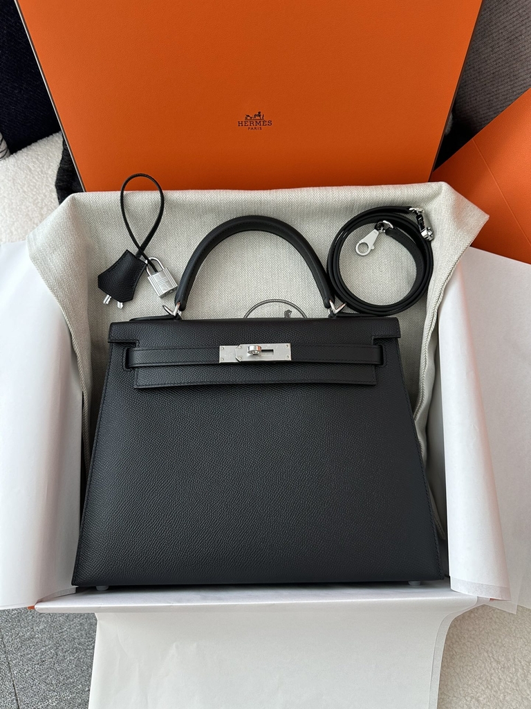Kelly 28cm in Imported Epsom Leather with Textured Finish, CK89 Noir Black with Silver Hardware