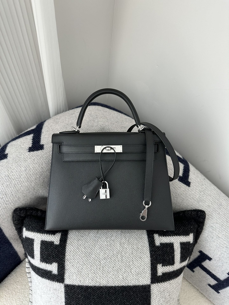 Kelly 28cm in Imported Epsom Leather with Textured Finish, CK89 Noir Black with Silver Hardware