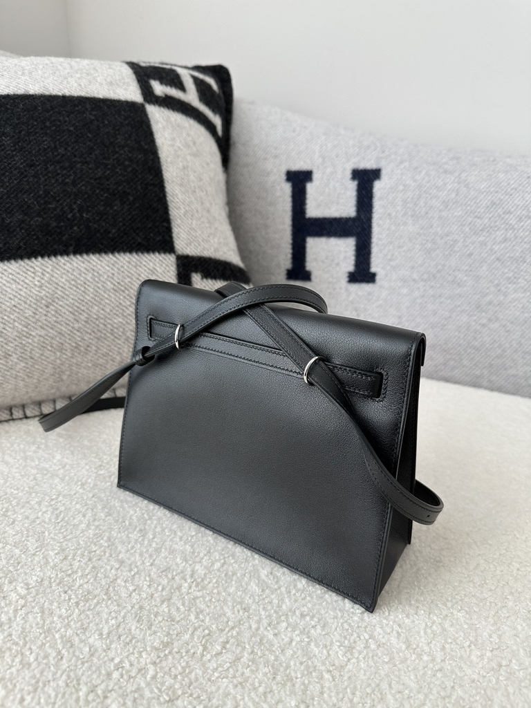 Kelly Danse 22cm Swift Calfskin Leather Black CC89 Noir Silver Hardware