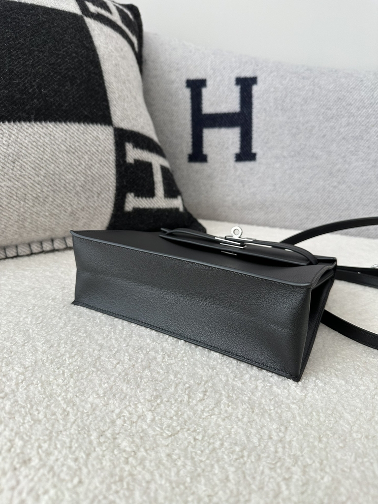 Kelly Danse 22cm Swift Calfskin Leather Black CC89 Noir Silver Hardware