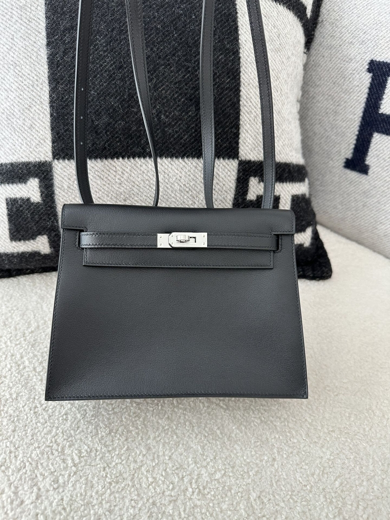 Kelly Danse 22cm Swift Calfskin Leather Black CC89 Noir Silver Hardware