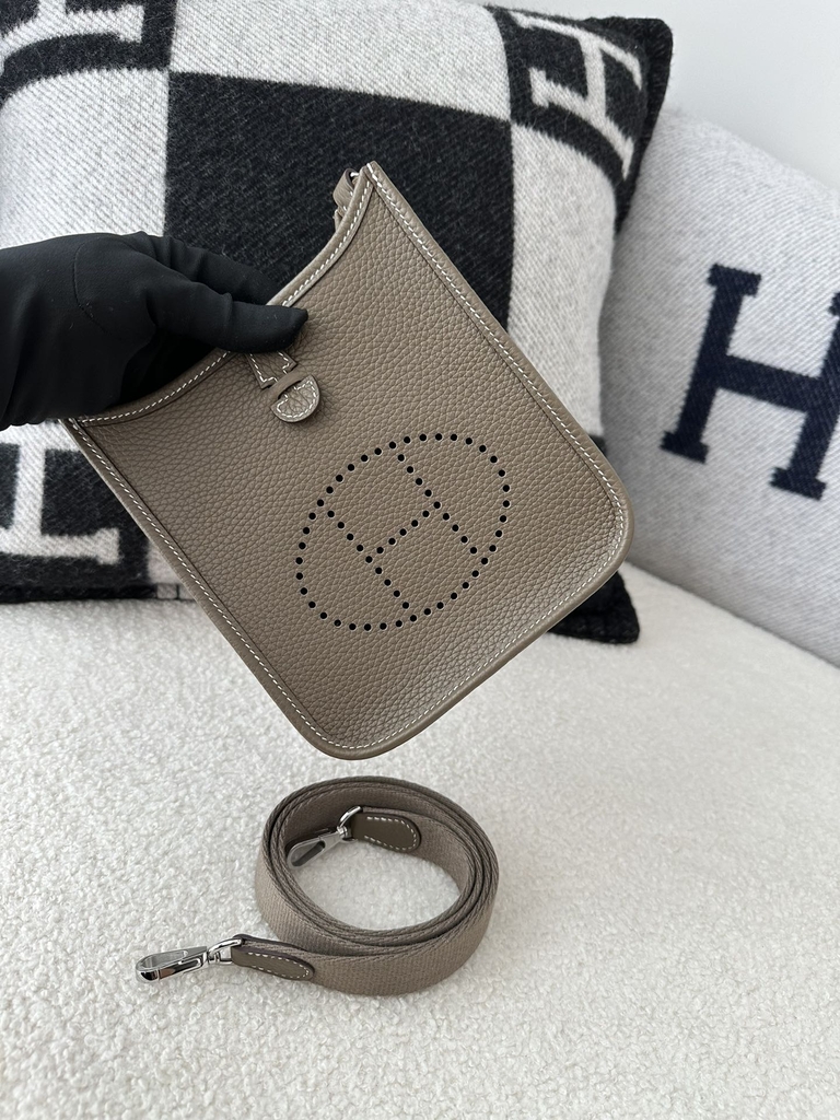 Mini Evelyne Tc Clemence CK18 Etoupe grey silver hardware