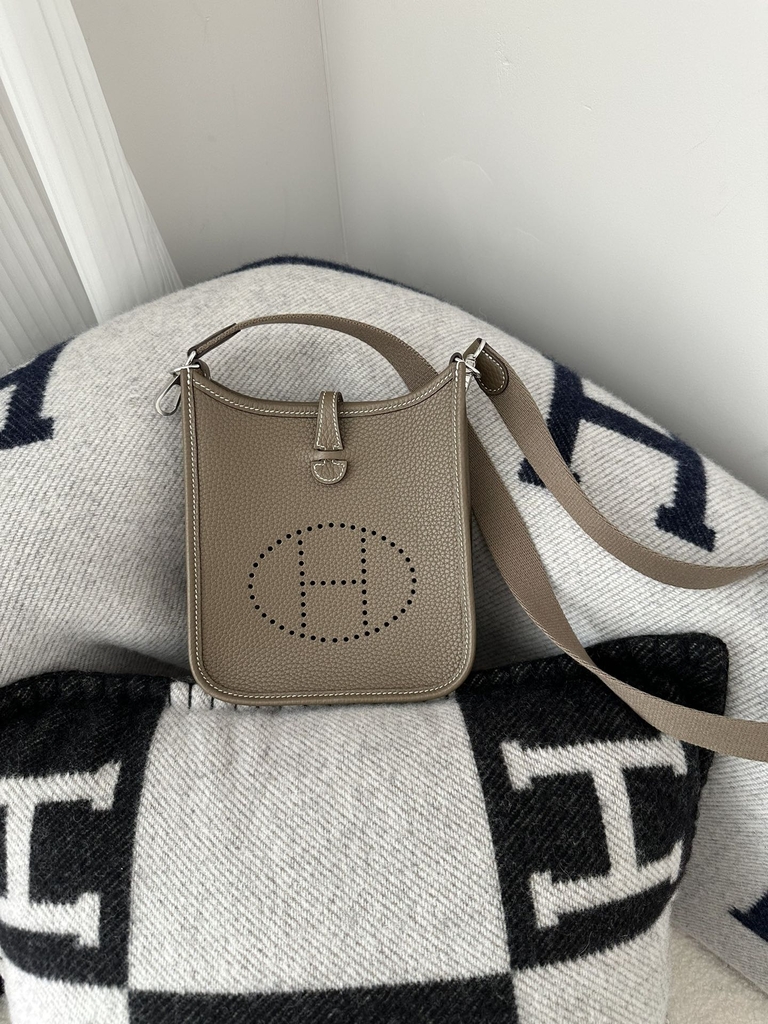 Mini Evelyne Tc Clemence CK18 Etoupe grey silver hardware