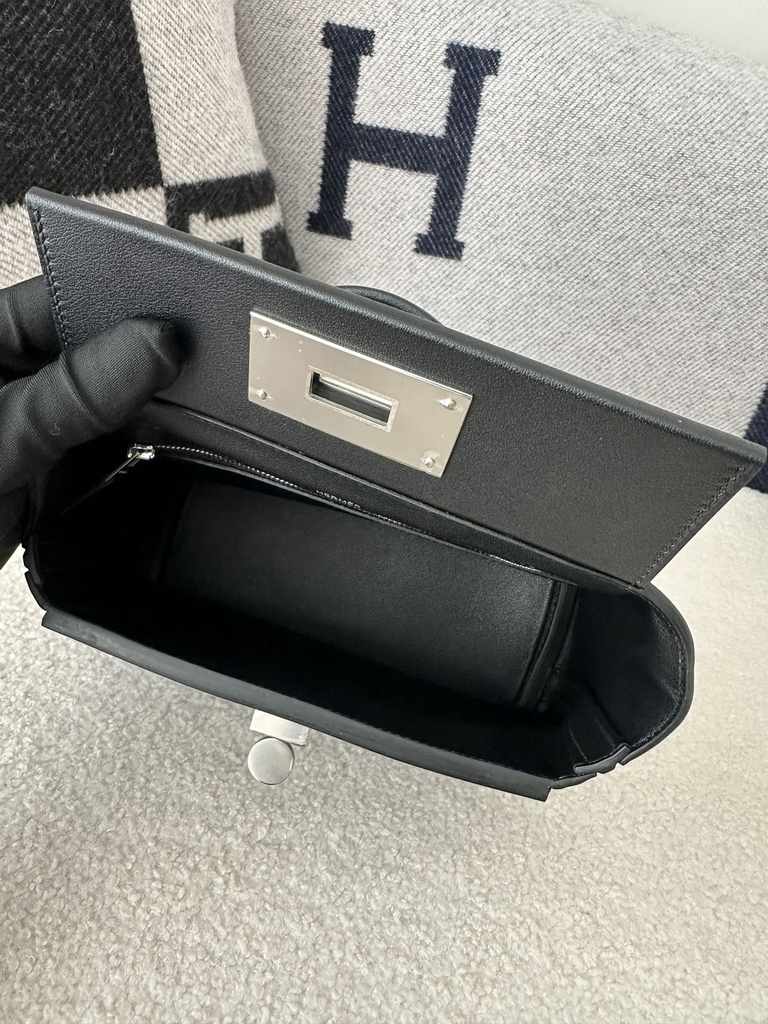 2424 mini 21cm volupto Swift CK89 Noir silver hardware