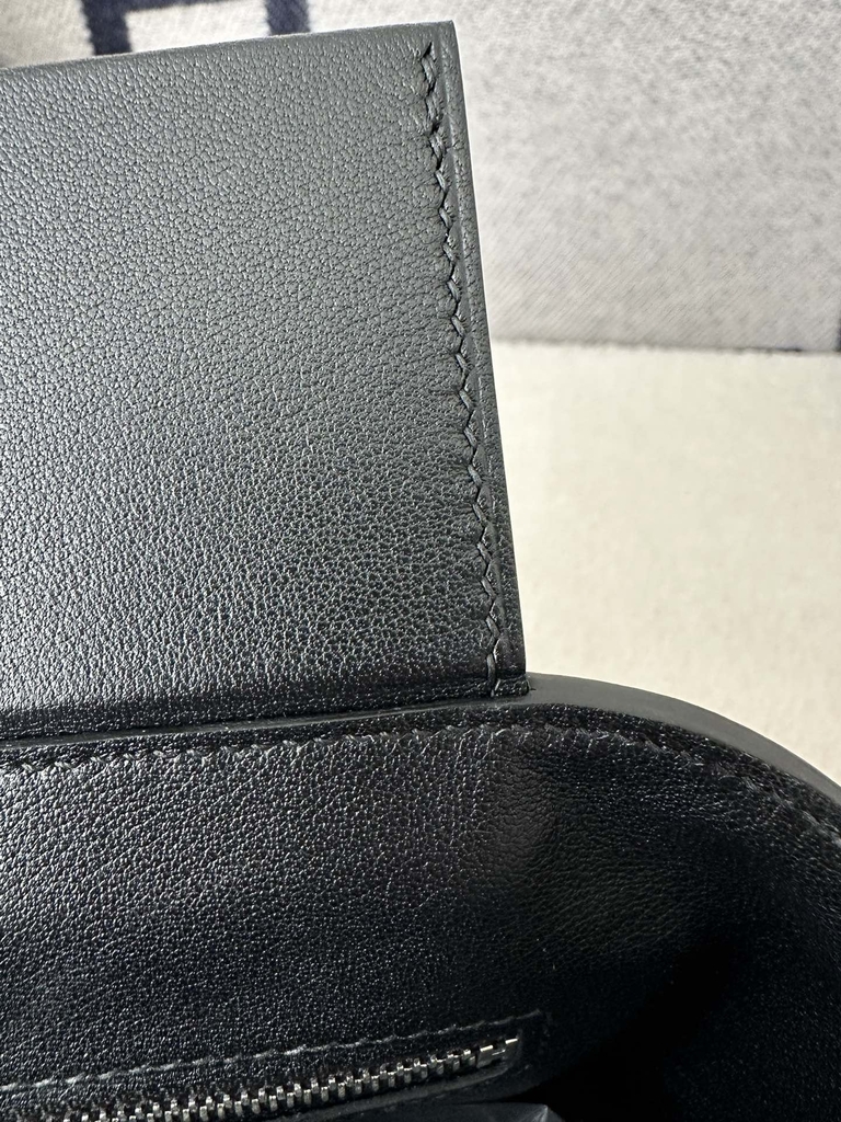 2424 mini 21cm volupto Swift CK89 Noir silver hardware