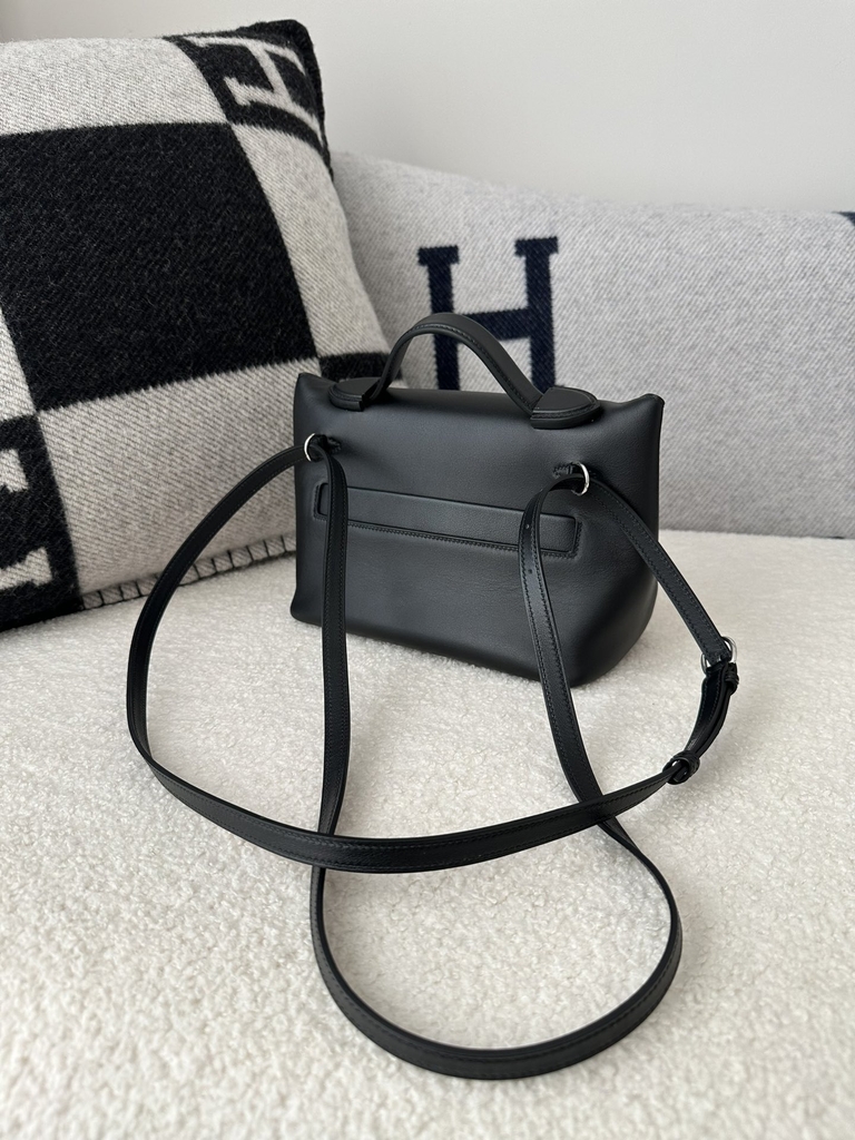 2424 mini 21cm volupto Swift CK89 Noir silver hardware