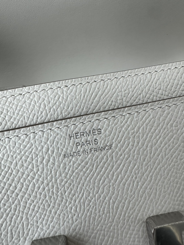 Constance to go epsom  M4  Gris pale Silver hardware