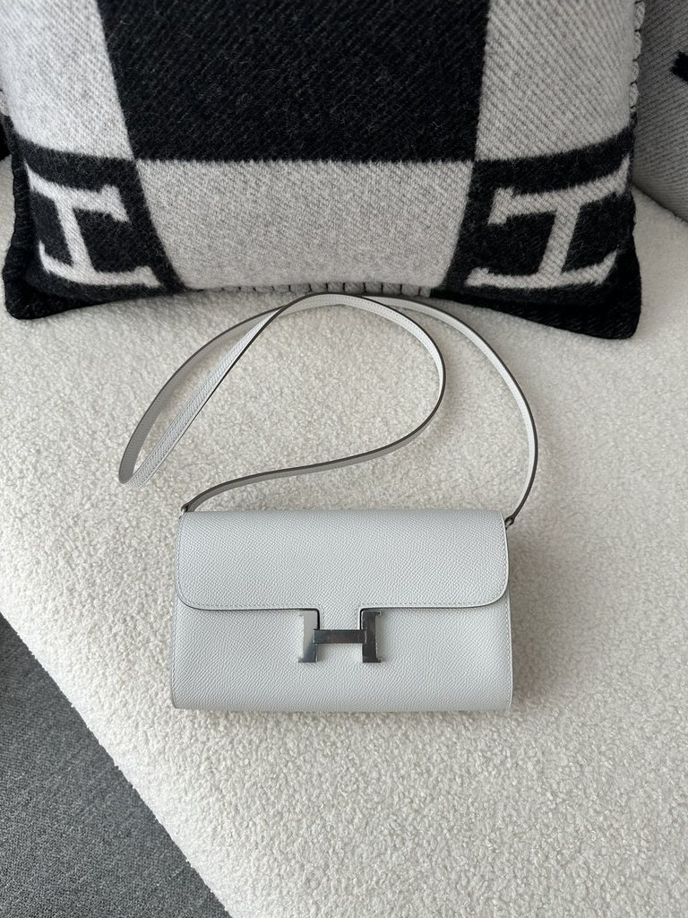 Constance to go epsom  M4  Gris pale Silver hardware