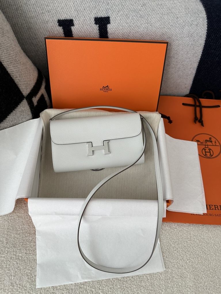 Constance to go epsom  M4  Gris pale Silver hardware