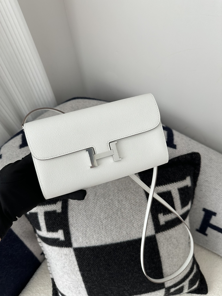 Constance to go epsom  M4  Gris pale Silver hardware