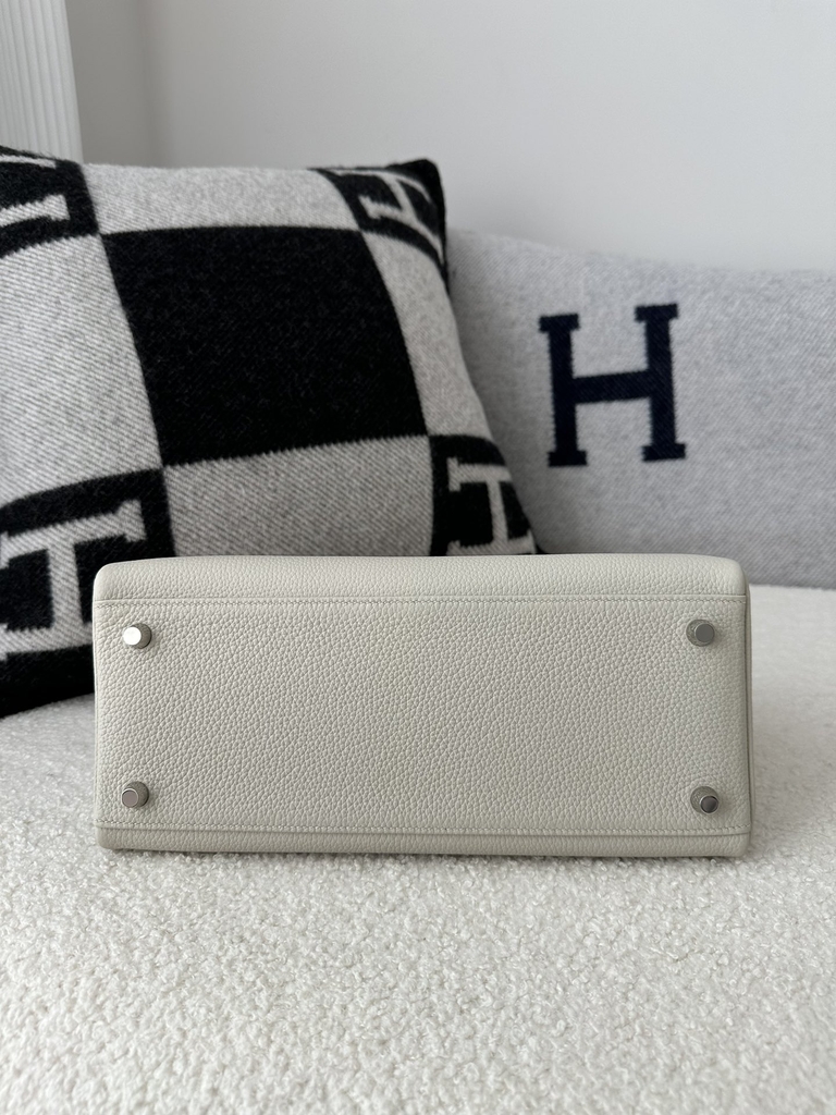 Kelly 28cm togo 8L Beton silver hardware