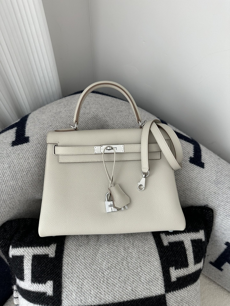 Kelly 28cm togo 8L Beton silver hardware