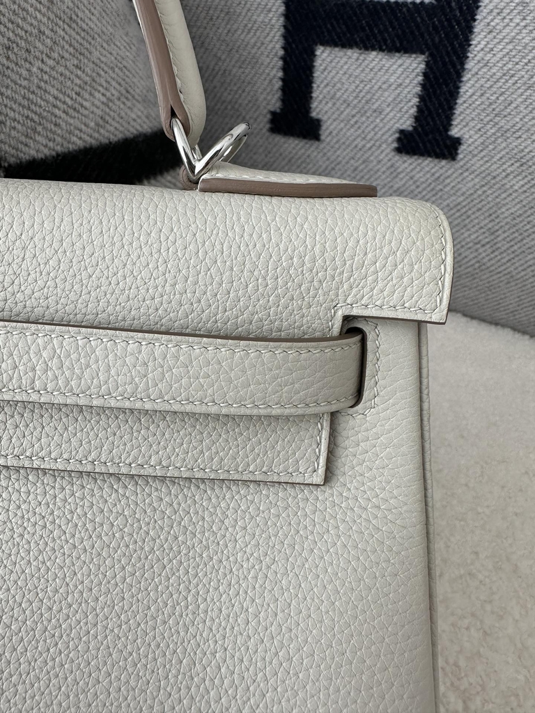 Kelly 28cm togo 8L Beton silver hardware