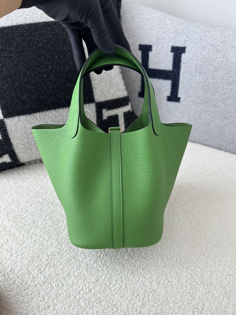 Picotin lock 18cm Clemence  A8 Vert yucca Gold hardware