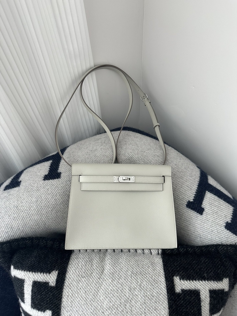 Kelly danse 22cm evercolor 80 Pearl Grey silver hardware
