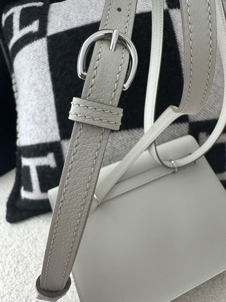 Kelly danse 22cm evercolor 80 Pearl Grey silver hardware
