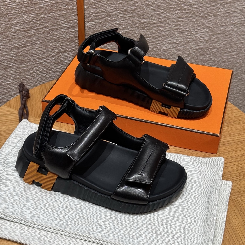 JD-560 - 088 Junior Sandals in Black (Noir) Calfskin with Rubber Outsole