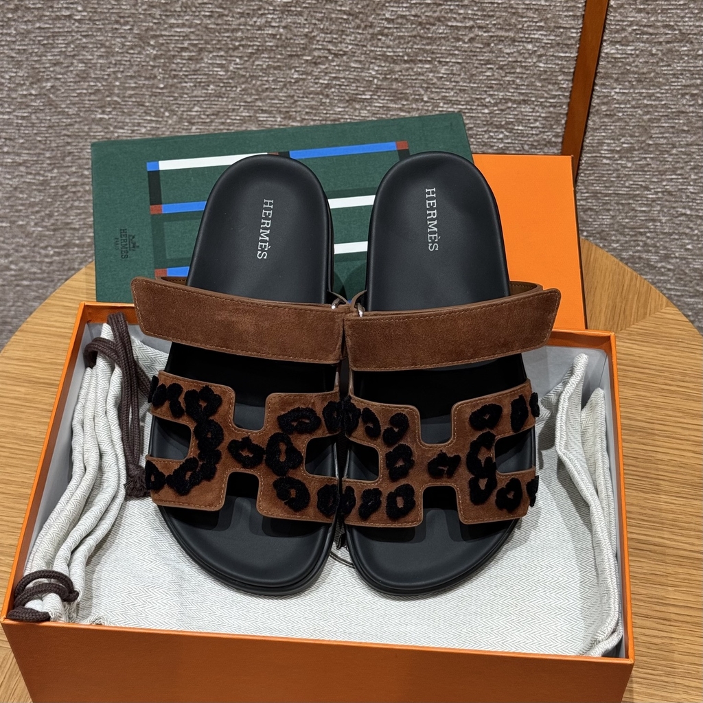 JD-480 Chypre Sandal Chamois Leather Brun Fume