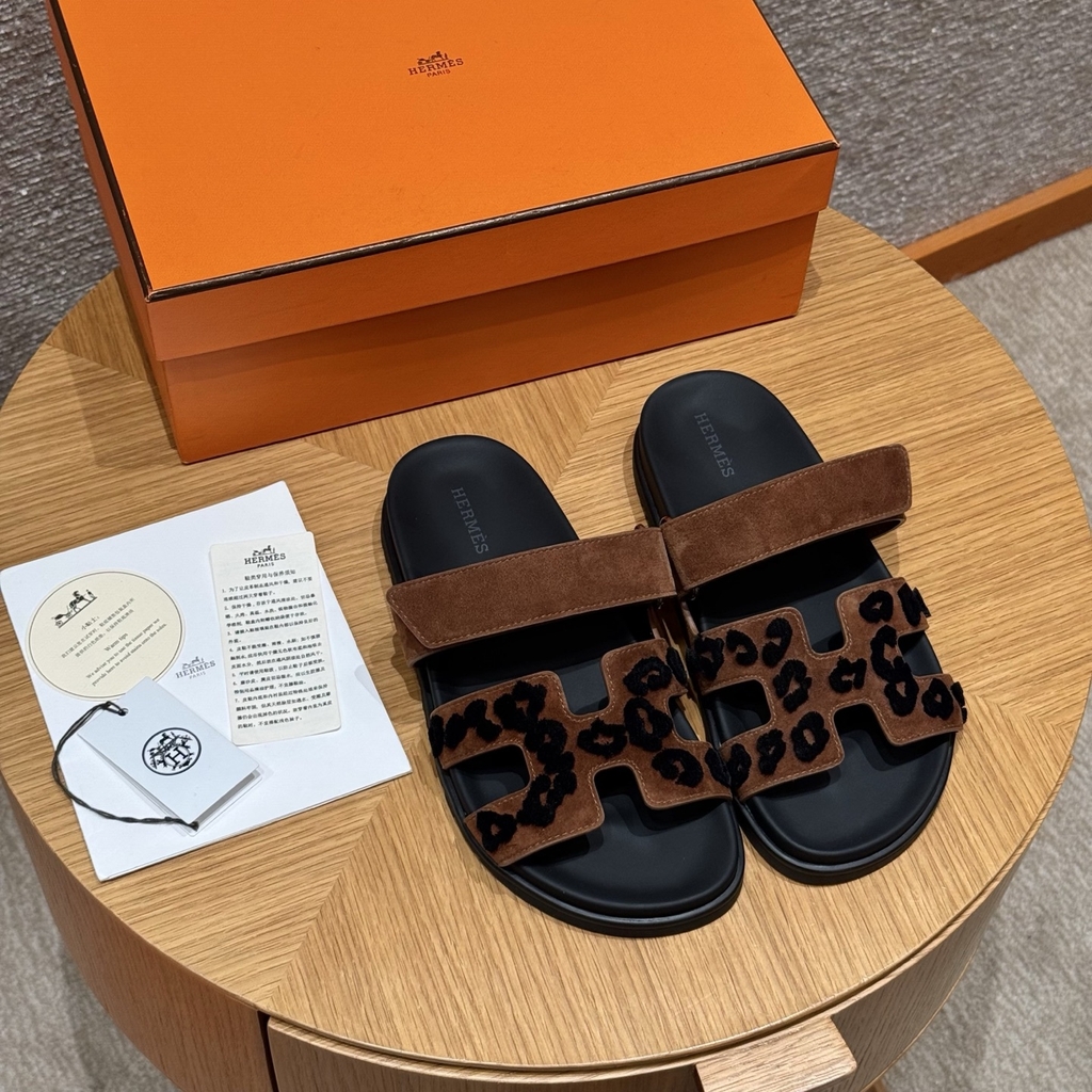 JD-480 Chypre Sandal Chamois Leather Brun Fume