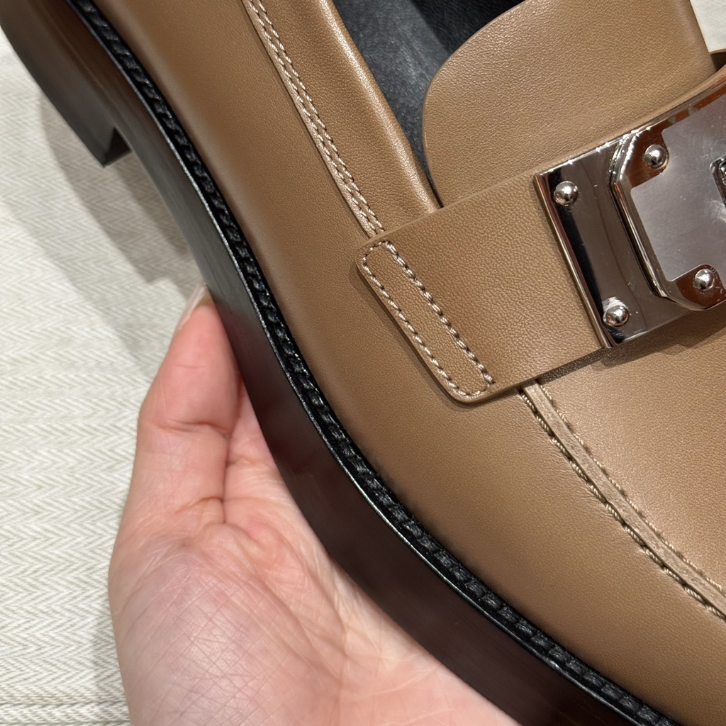 JD 680 Hot Loafer Calfskin Shoes