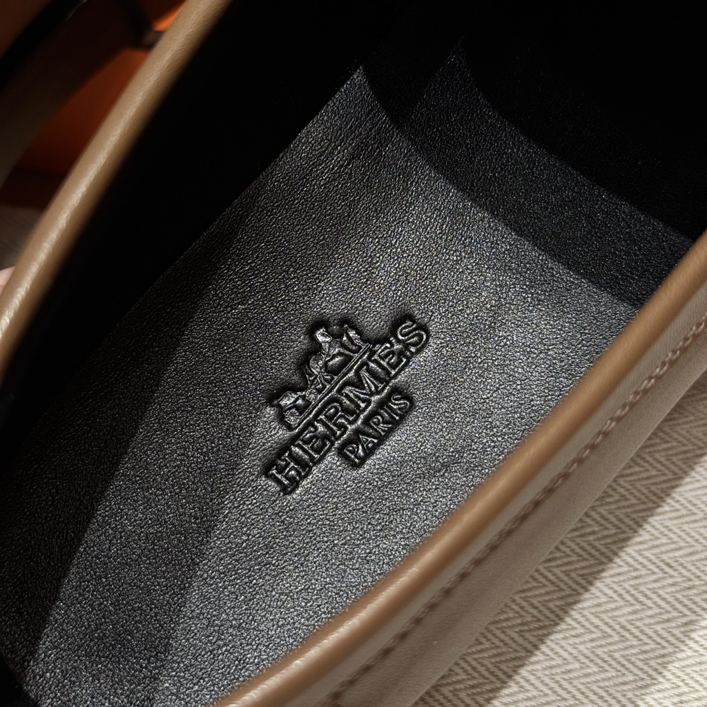 JD 680 Hot Loafer Calfskin Shoes