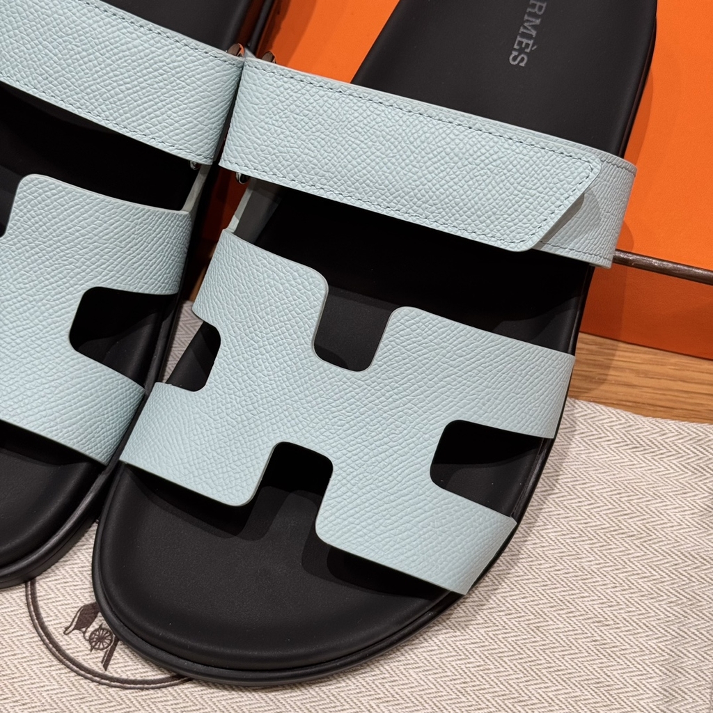 D-480 Chypre Sandal Crystal Blue Epsom Leather